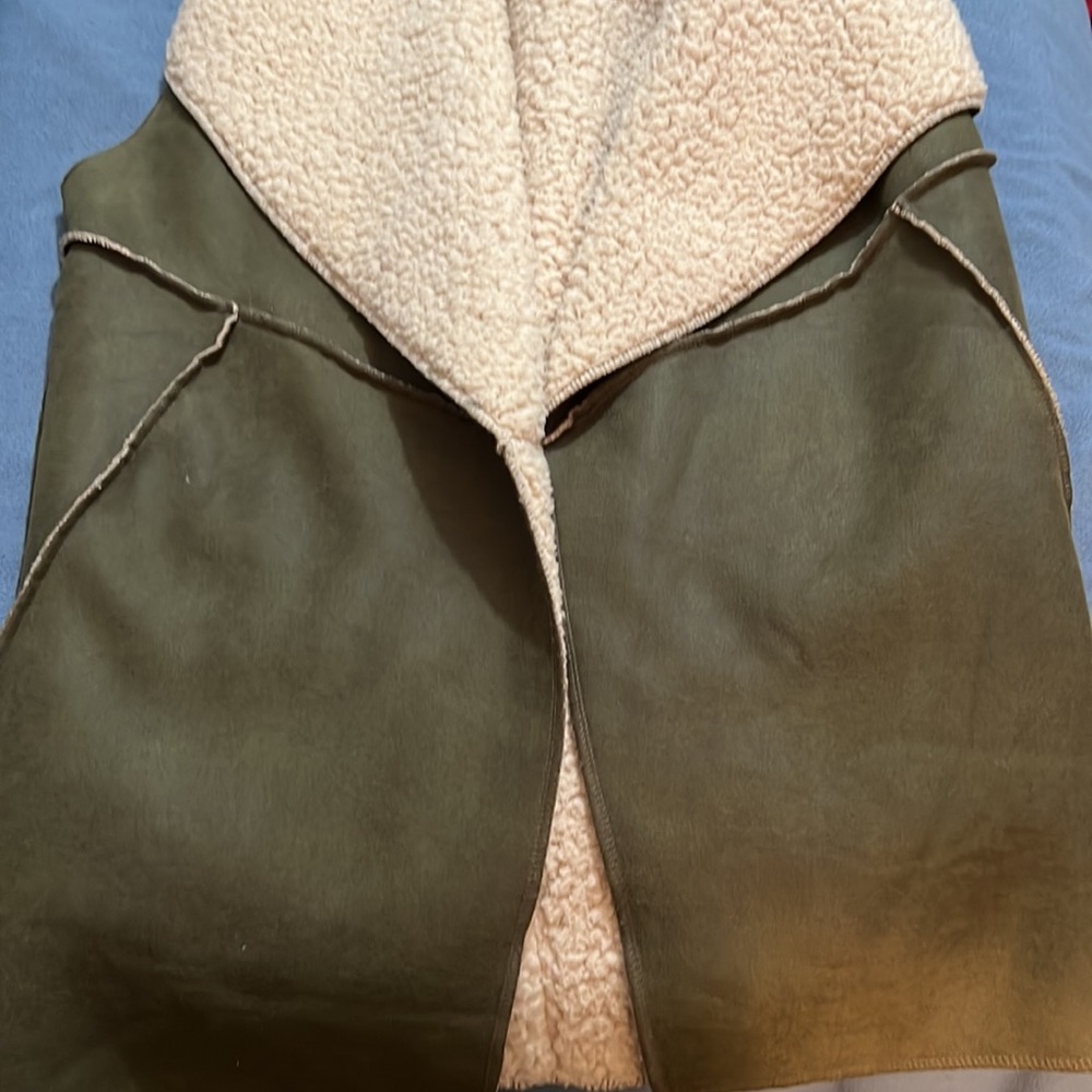 vest - Picture 5 of 5